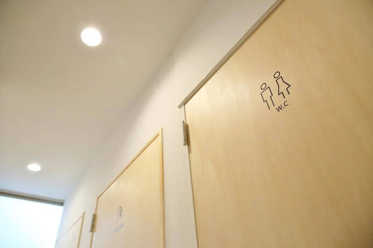 Raku Hostel Osaka 0*,